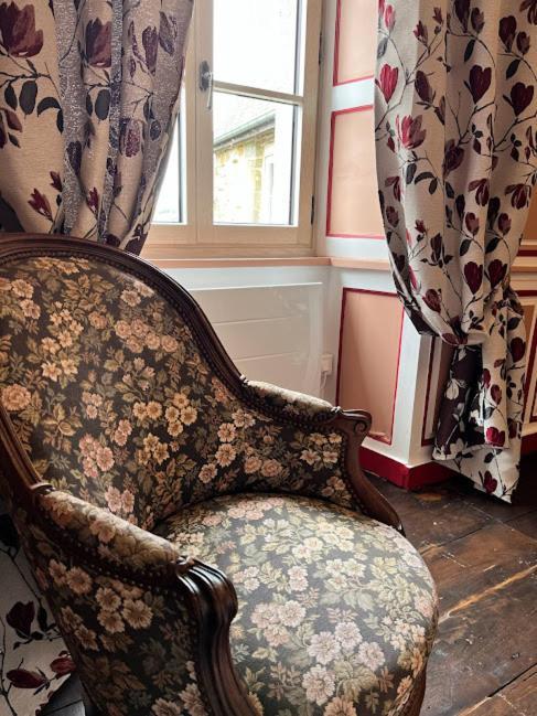 La Tour Cachee Bed and Breakfast Mortain-Bocage Εξωτερικό φωτογραφία